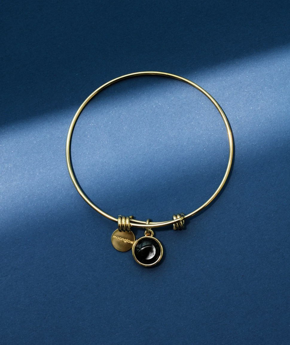 Modern Moon Bangle in Gold